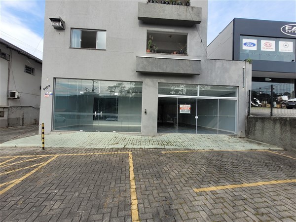 Cjto Comercial/sala para locacao no Anita Garibaldi em Joinville com 0m² por R$ 8.000,00