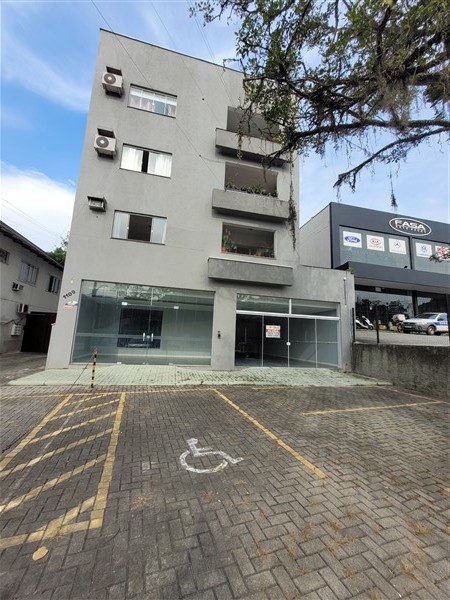 Cjto Comercial/sala para locacao no Anita Garibaldi em Joinville com 0m² por R$ 8.000,00