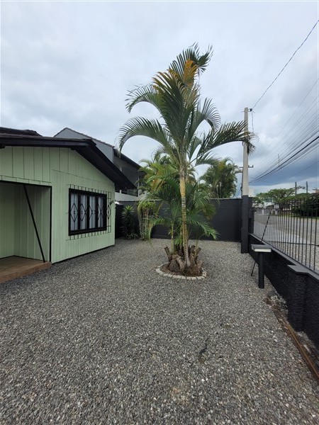 Casa Residencial para locacao no Floresta em Joinville com 0m² por R$ 1.600,00