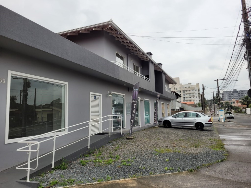 Cjto Comercial/sala para locacao no Costa e Silva em Joinville com 0m² por R$ 1.800,00