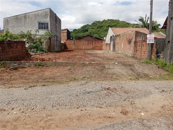 Terreno para venda no Paranaguamirim em Joinville com 319m² por R$ 150.000,00