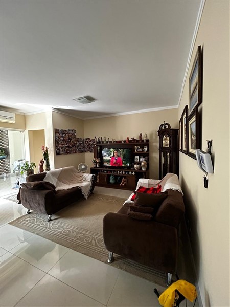 WhatsApp Image 2024-11-06 at 14.05.07 (1).jpg