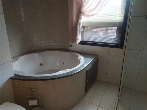 WhatsApp Image 2024-12-03 at 09.17.33.jpg