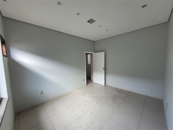 Apartamento para locacao no Centro em Joinville com 0m² por R$ 1.200,00