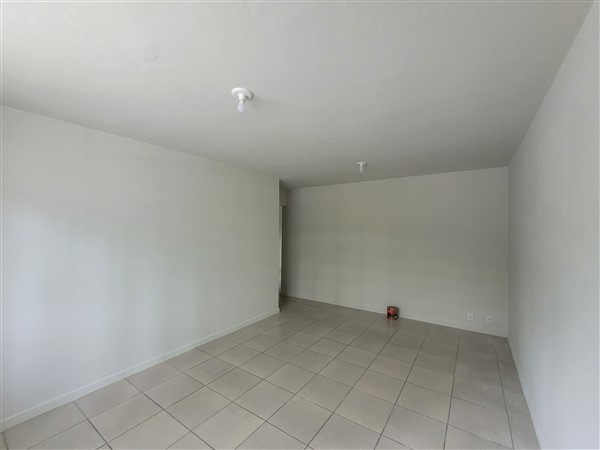 Cjto Comercial/sala para locacao no Atiradores em Joinville com 372m² por R$ 8.000,00