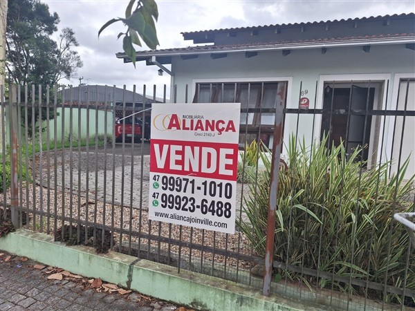 Casa Residencial para venda no Bom Retiro em Joinville com 748m² por R$ 1.250.000,00