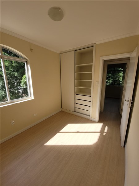 Apartamento para locacao no Atiradores em Joinville com 0m² por R$ 2.000,00