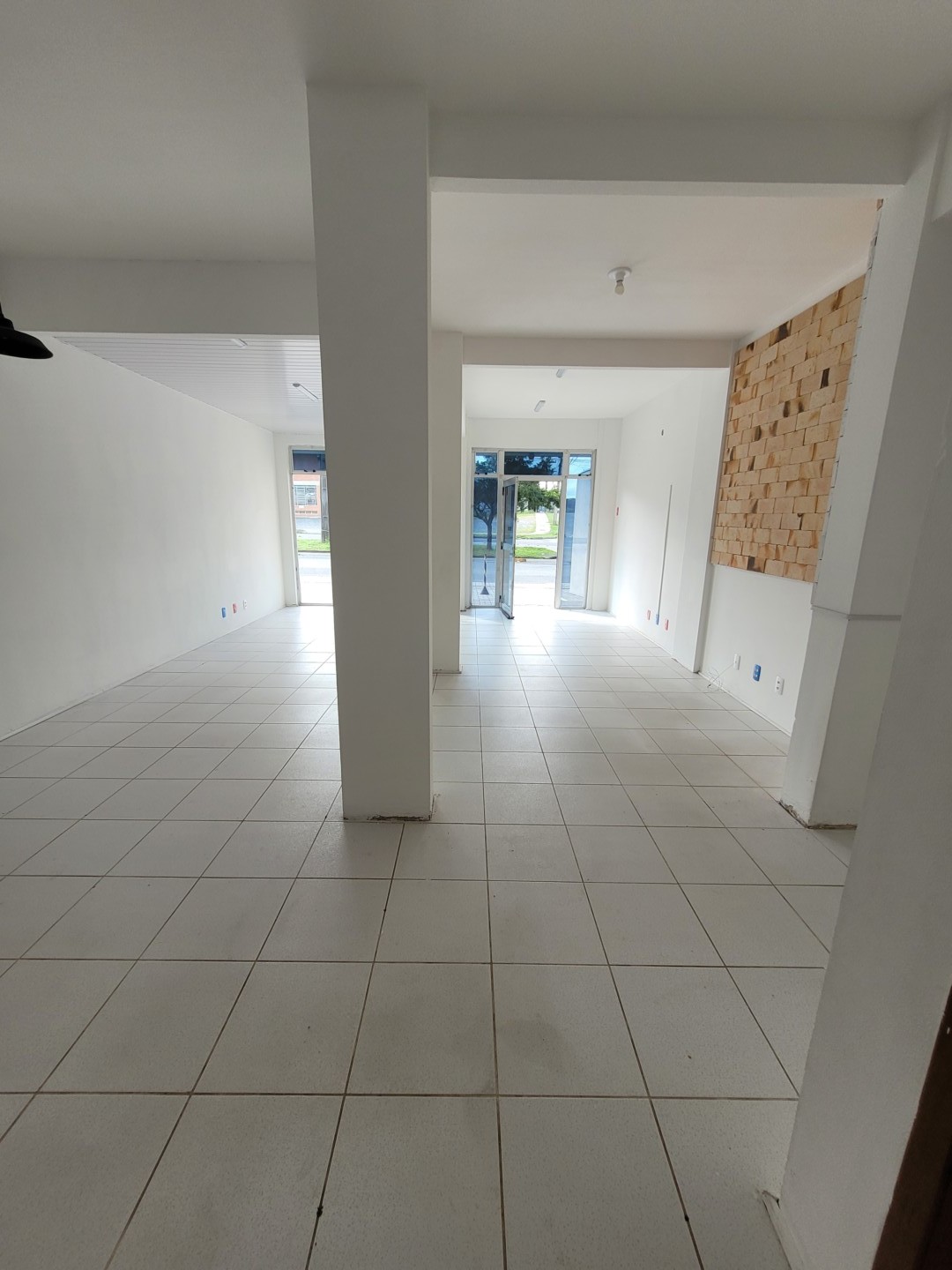 Cjto Comercial/sala para venda no Floresta em Joinville com 0m² por R$ 300.000,00