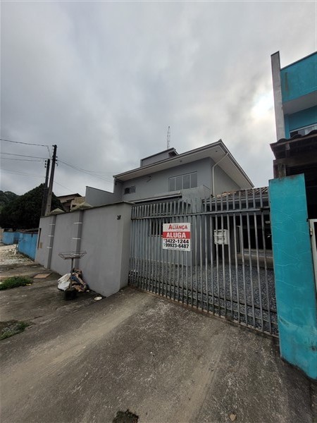 Casa Residencial para locacao no Petropolis em Joinville com 500m² por R$ 2.300,00