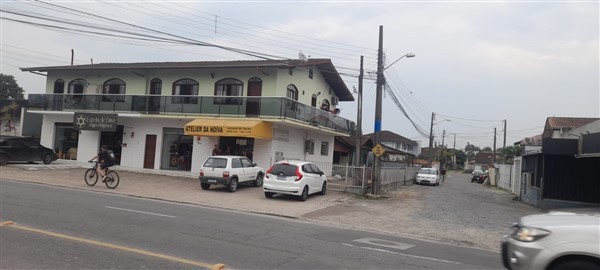 Sobrado para venda no Itaum em Joinville com 713m² por R$ 3.500.000,00