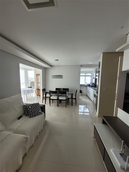 Apartamento para locacao no America em Joinville com 0m² por R$ 4.000,00