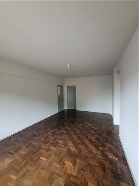 Apartamento para locacao no Gloria em Joinville com 0m² por R$ 1.800,00