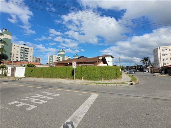 Casa Residencial para venda no Santo Antonio em Joinville com 490m² por R$ 1.400.000,00