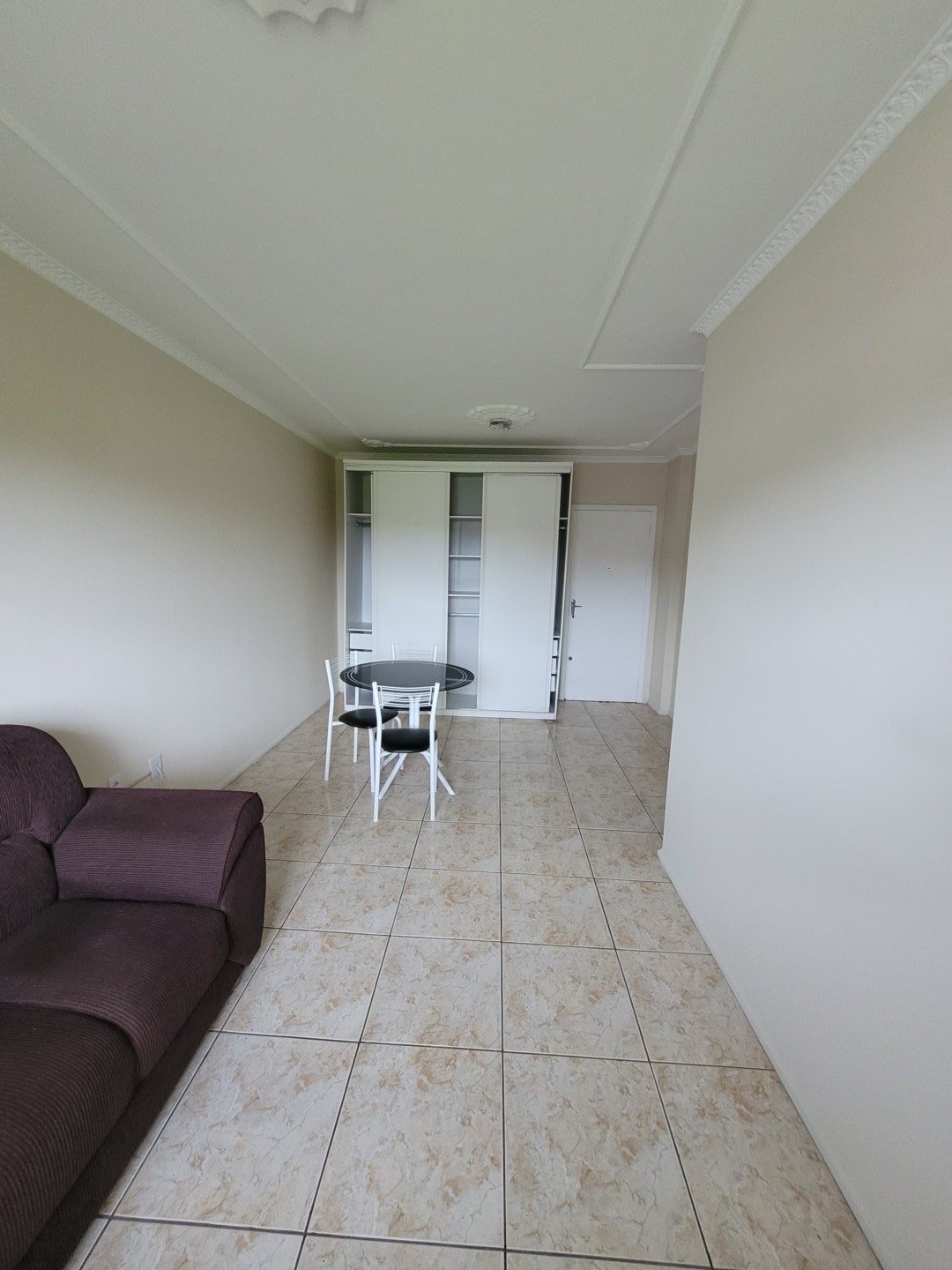 Apartamento para locacao no Saguacu em Joinville com 0m² por R$ 2.500,00