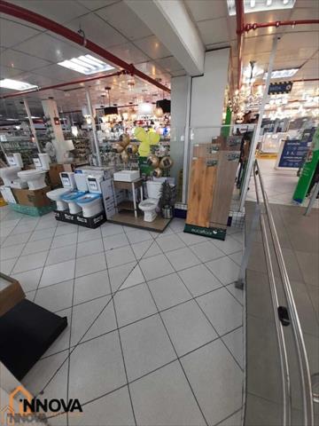 Ponto de Comércio para locacao no Xaxim em Curitiba com 4m² por R$ 2.500,00