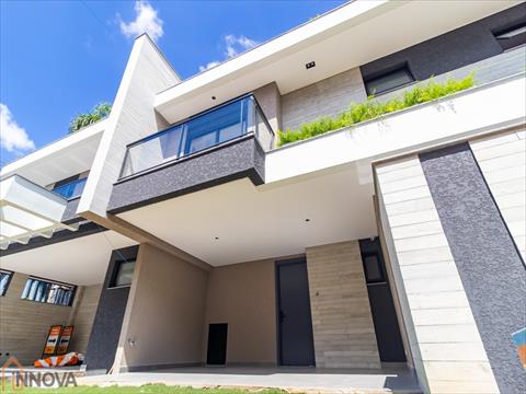 Sobrado em Condomínio para venda no Xaxim em Curitiba com 215m² por R$ 1.690.000,00
