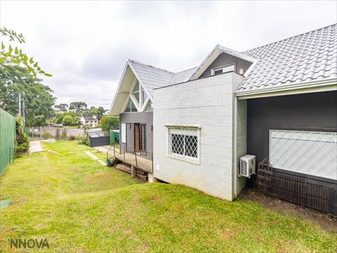 Sobrado para venda no Campina do Siqueira em Curitiba com 270m² por R$ 1.540.000,00