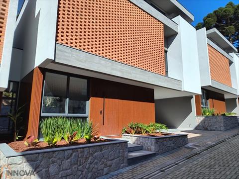 Casa em Condomínio para venda no Xaxim em Curitiba com 240m² por R$ 1.471.000,00