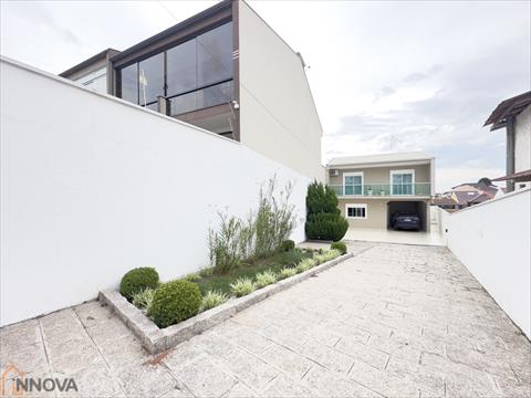 Sobrado para venda no Xaxim em Curitiba com 147m² por R$ 790.000,00