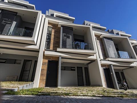 Sobrado em Condomínio para venda no Xaxim em Curitiba com 179m² por R$ 1.100.000,00