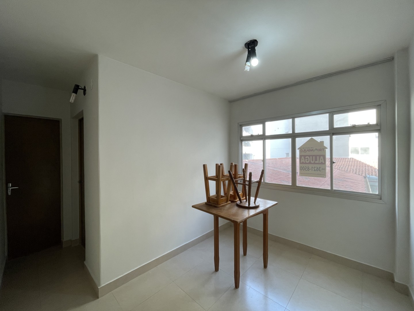 Apartamento para locacao no Zona II em Umuarama com 0m² por R$ 680,00