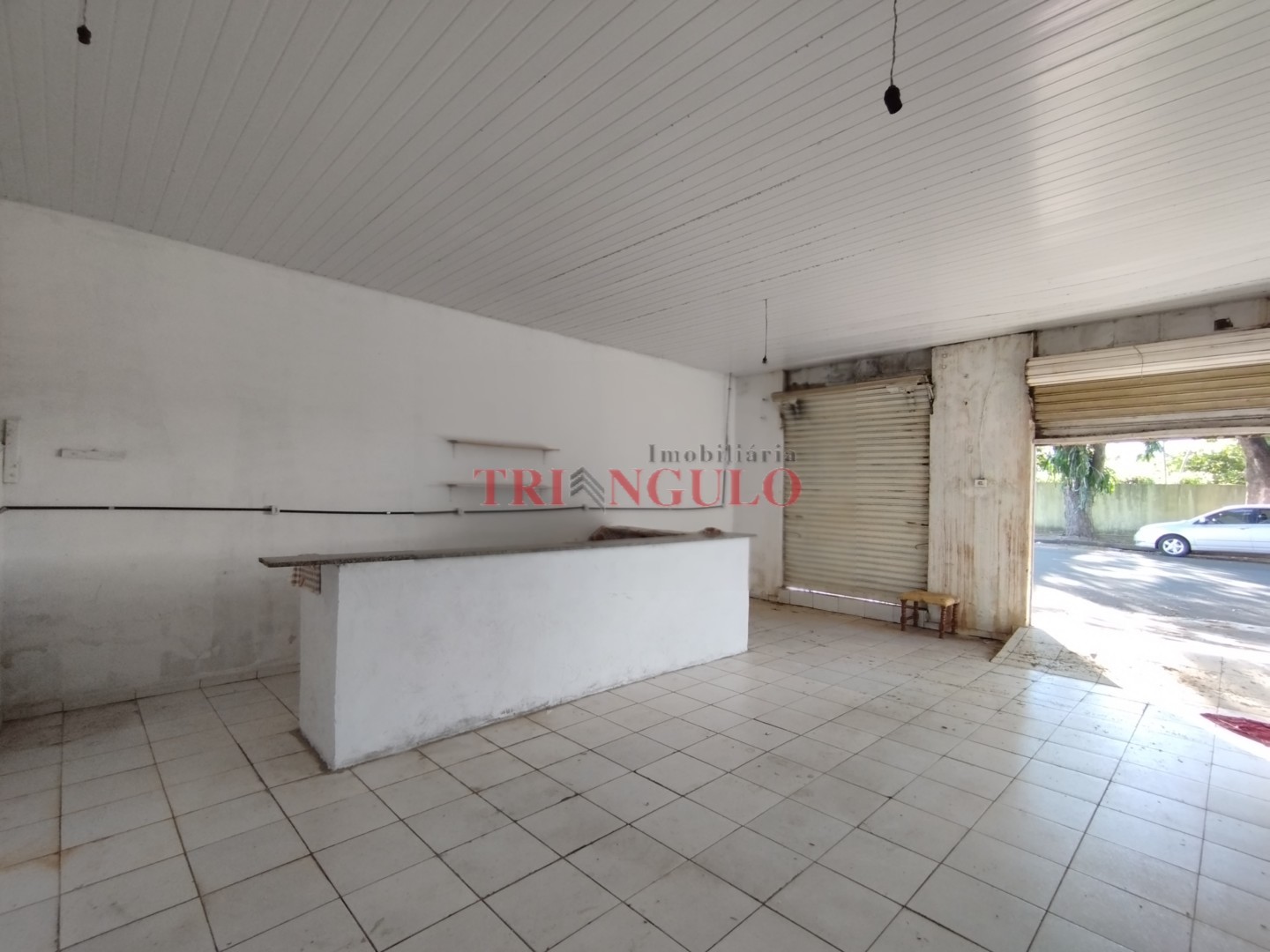 Salão para locacao no Zona I em Umuarama com 525m² por R$ 2.000,00