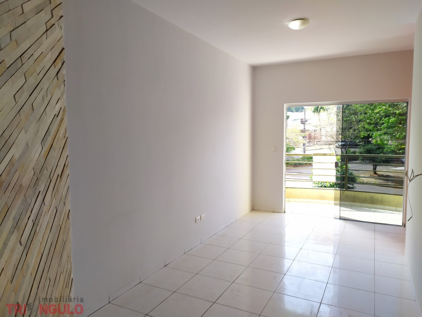 Apartamento para locacao no Zona VII em Umuarama com 0m² por R$ 1.500,00
