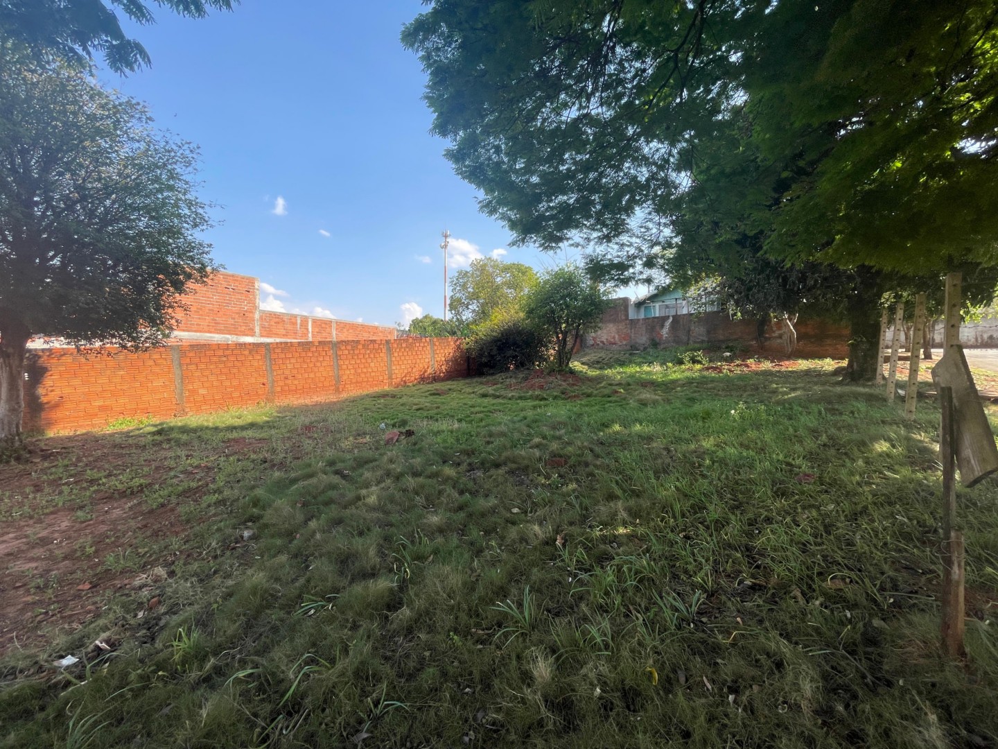 Terreno para venda no Centro em Alto Piquiri com 304,64m² por R$ 80.000,00