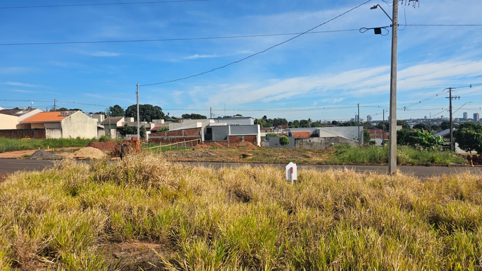 Terreno para venda no Jardim Pimentel II em Umuarama com 222,7m² por R$ 44.540,00