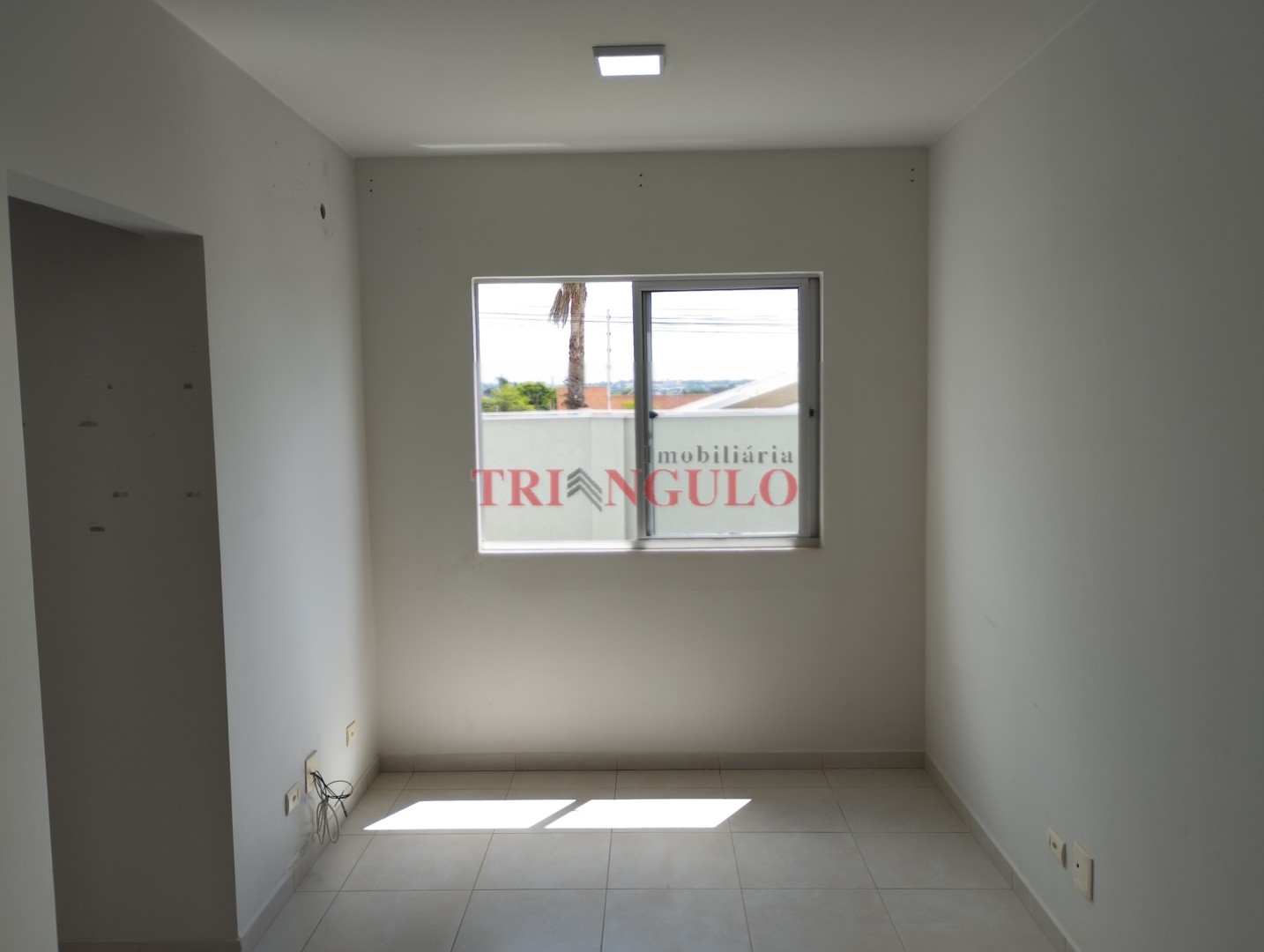 Apartamento para locacao no Jardim Belvedere em Umuarama com 0m² por R$ 950,00