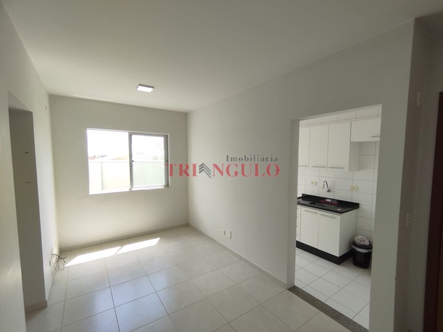 Apartamento para locacao no Jardim Belvedere em Umuarama com 0m² por R$ 950,00
