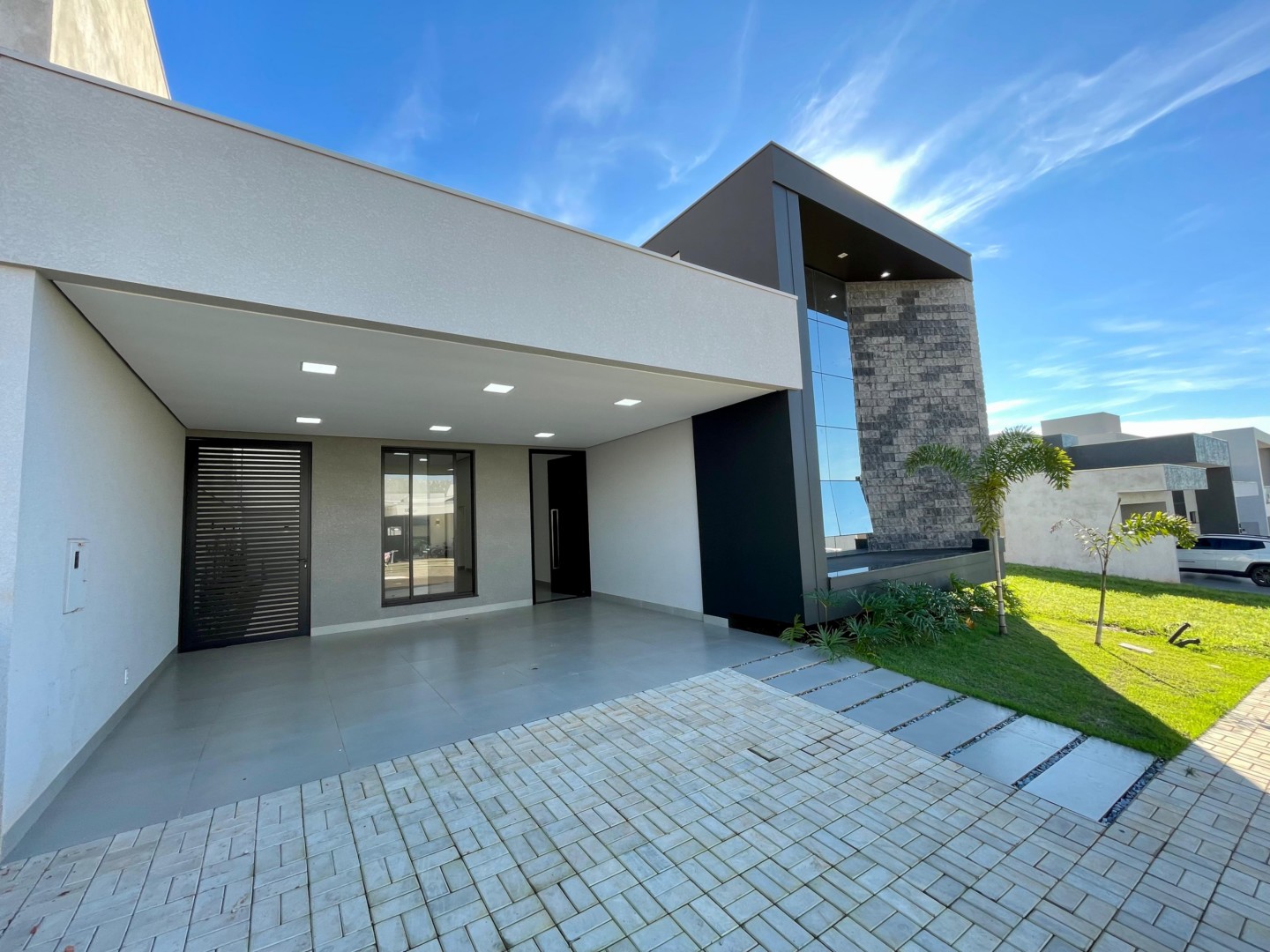Casa para venda no Zona I em Umuarama com 247,4m² por R$ 1.100.000,00