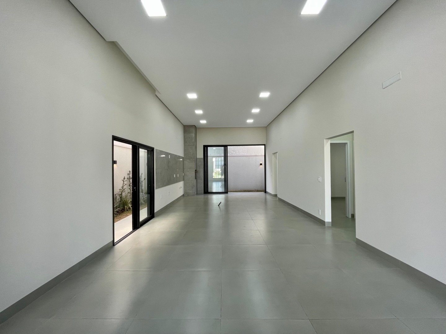Casa para venda no Zona I em Umuarama com 247,4m² por R$ 1.100.000,00