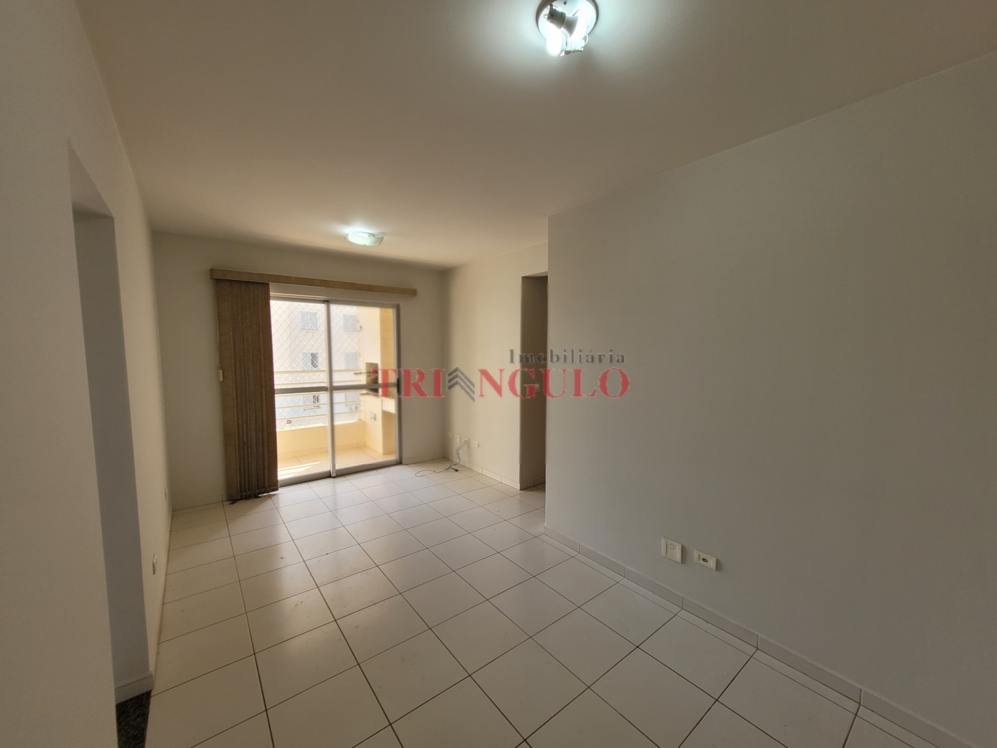 Apartamento para locacao no Jardim dos Principes em Umuarama com 0m² por R$ 1.400,00