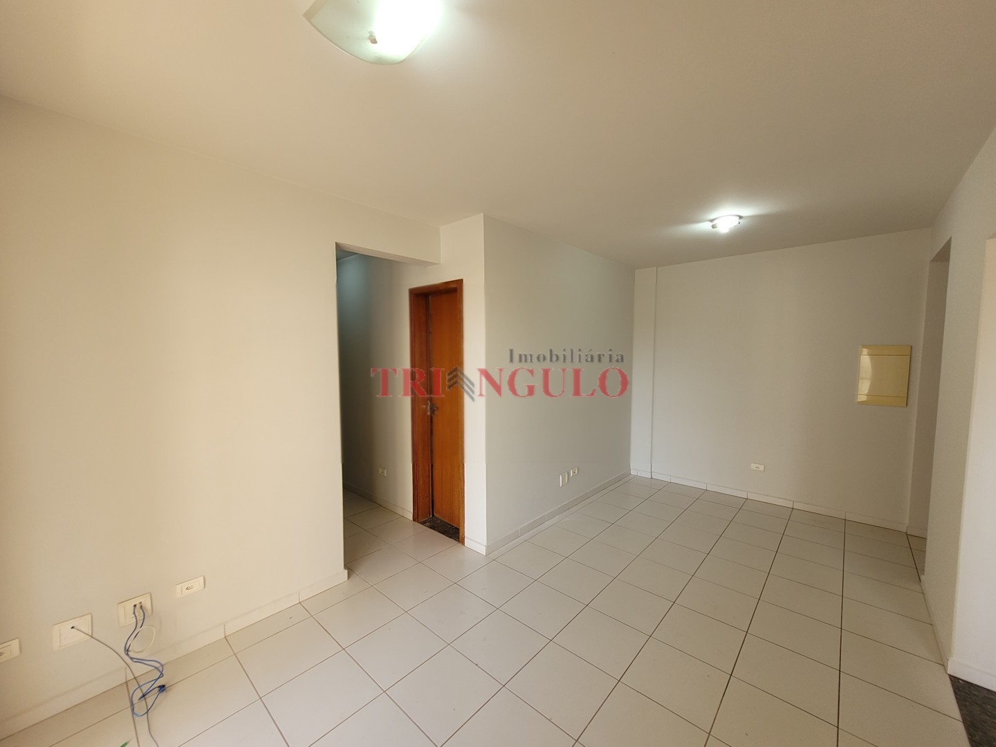 Apartamento para locacao no Jardim dos Principes em Umuarama com 0m² por R$ 1.400,00