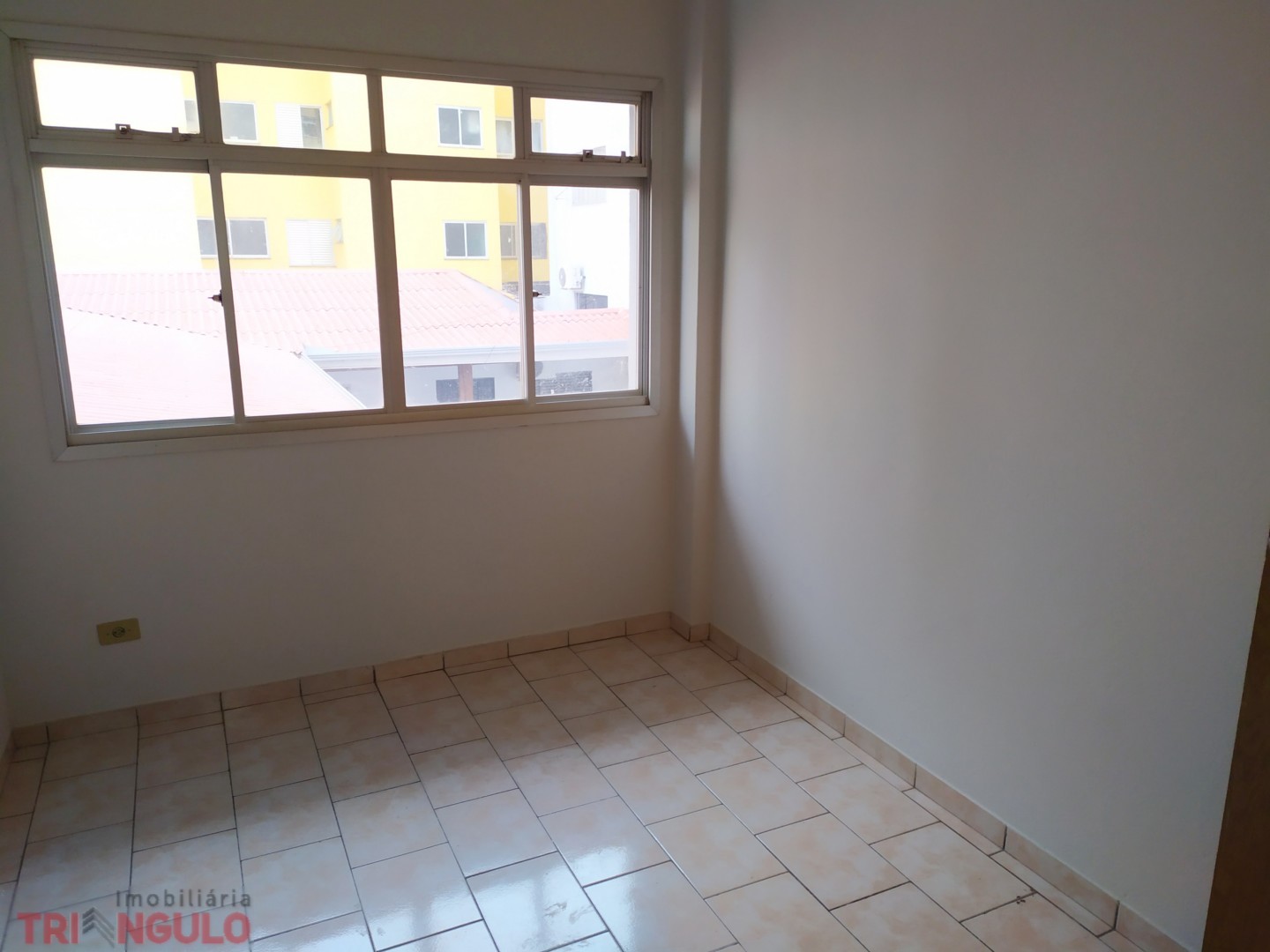 Apartamento para locacao no Zona II em Umuarama com 0m² por R$ 600,00