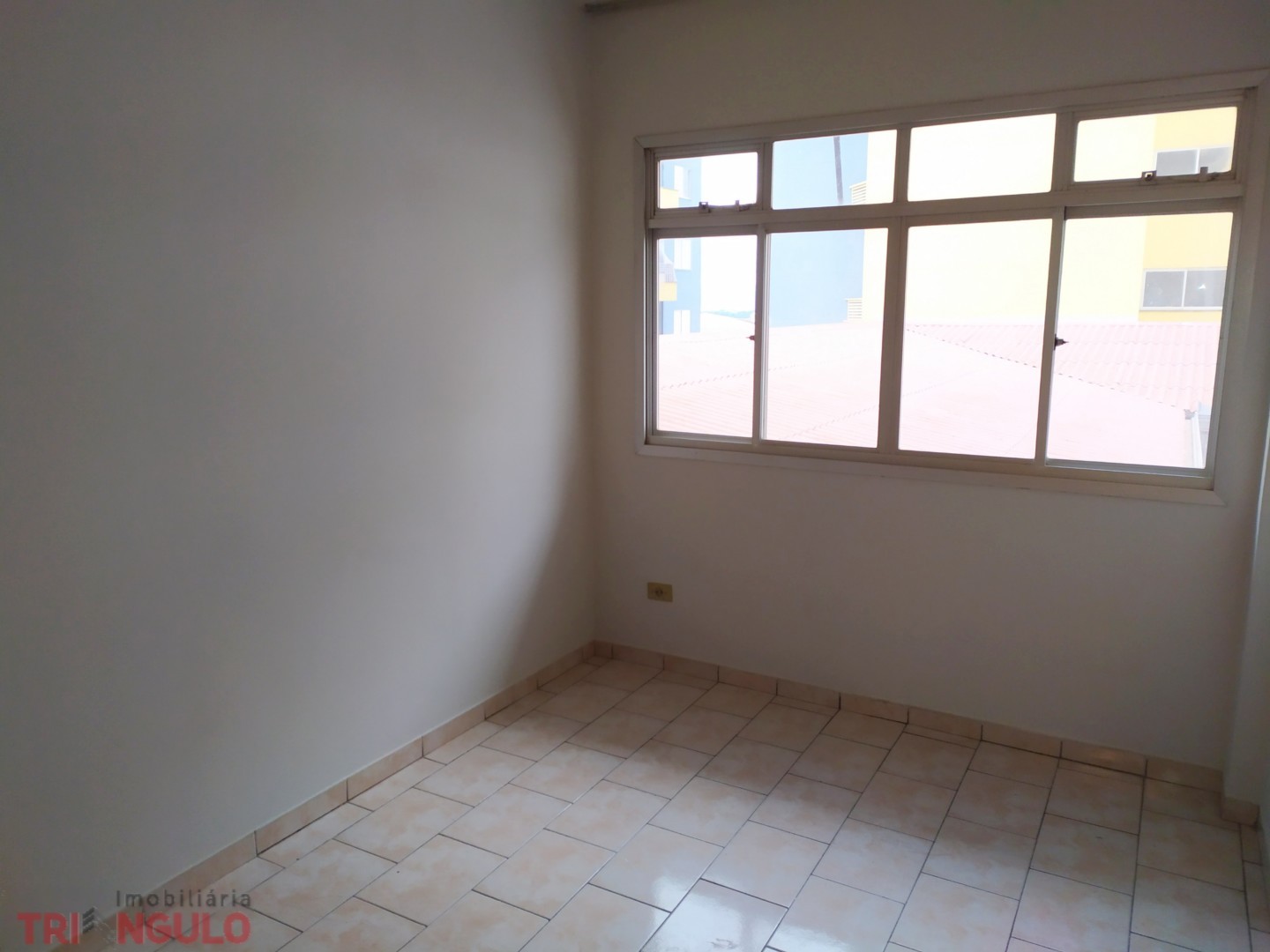 Apartamento para locacao no Zona II em Umuarama com 0m² por R$ 600,00
