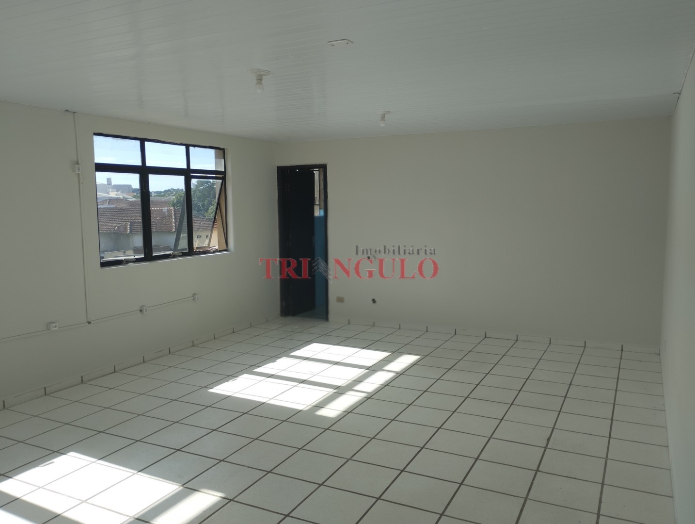 Sala Comercial para locacao no Zona I em Umuarama com 0m² por R$ 500,00