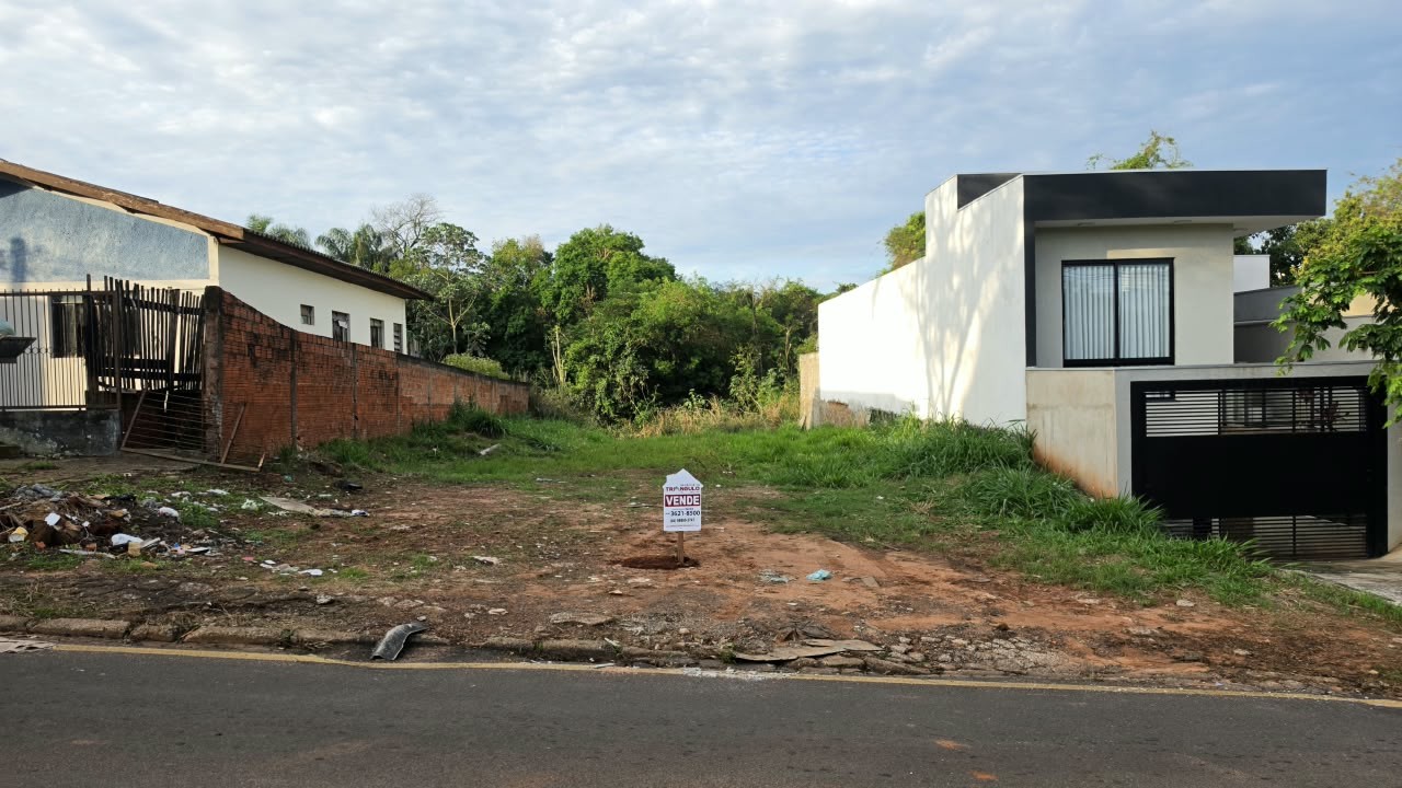 Terreno para venda no Jardim Social em Umuarama com 360m² por R$ 127.000,00