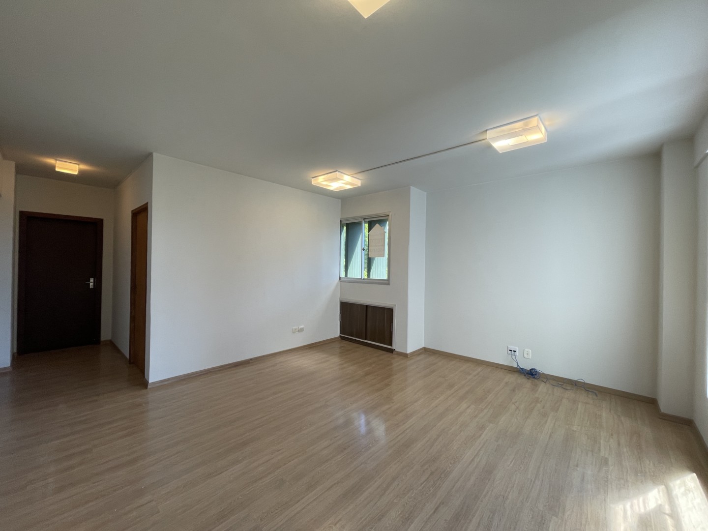 Sala Comercial para locacao no Zona I em Umuarama com 0m² por R$ 800,00