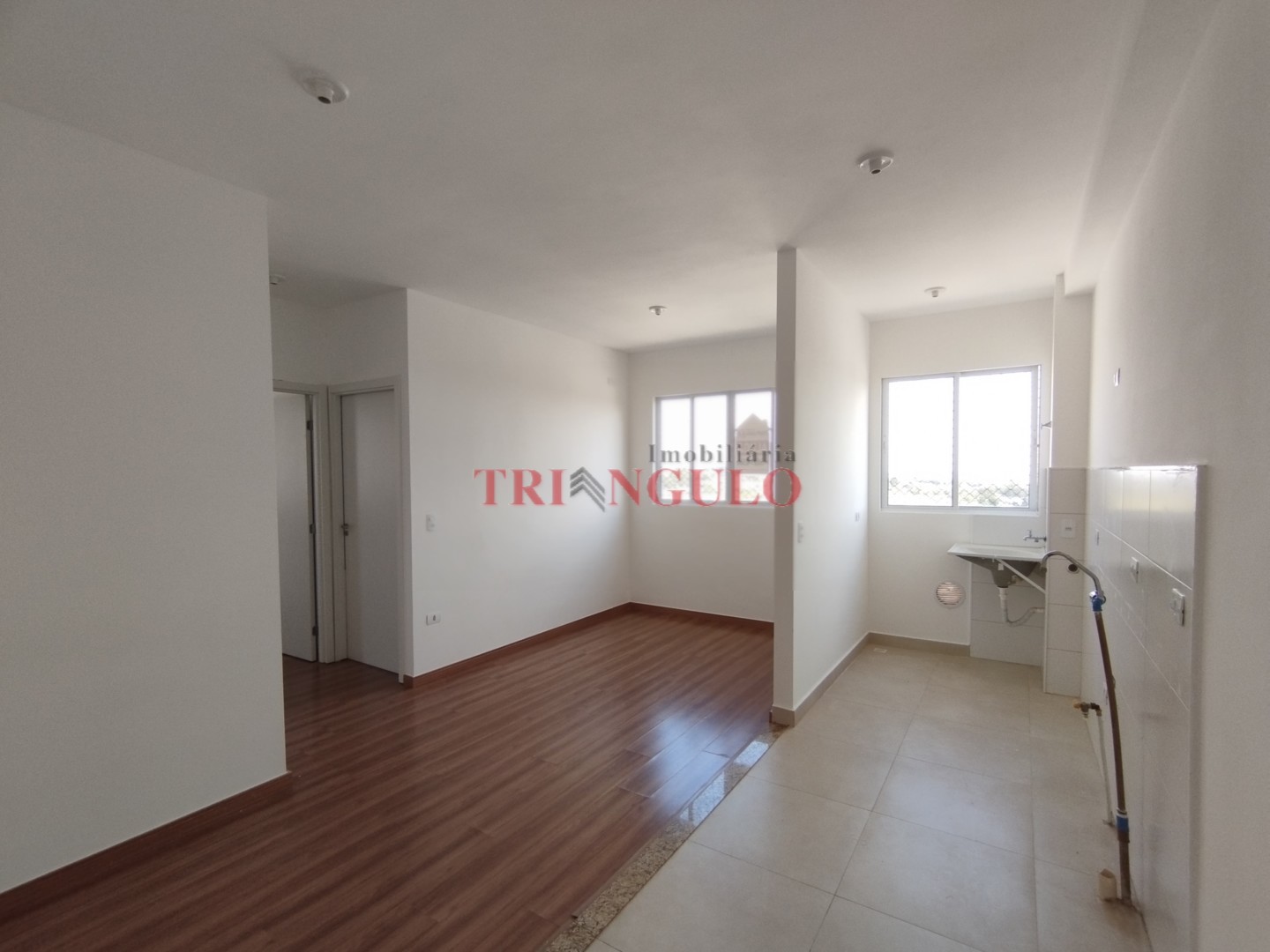 Apartamento para locacao no Zona V em Umuarama com 49,8m² por R$ 700,00