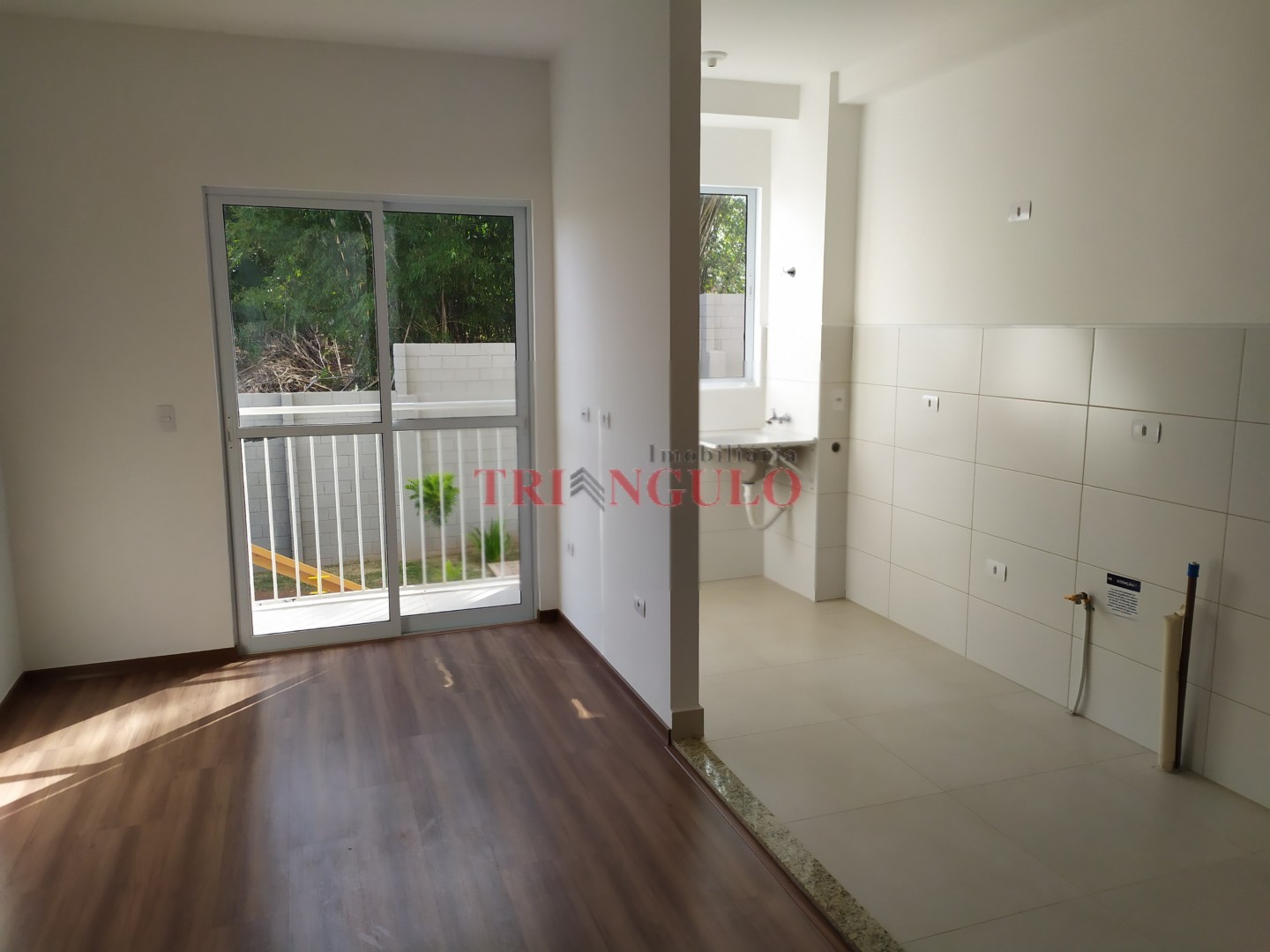 Apartamento para locacao no Zona V em Umuarama com 49,8m² por R$ 750,00