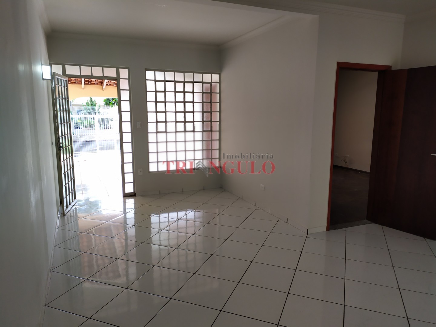 Casa para venda no Zona I-a em Umuarama com 444m² por R$ 695.000,00