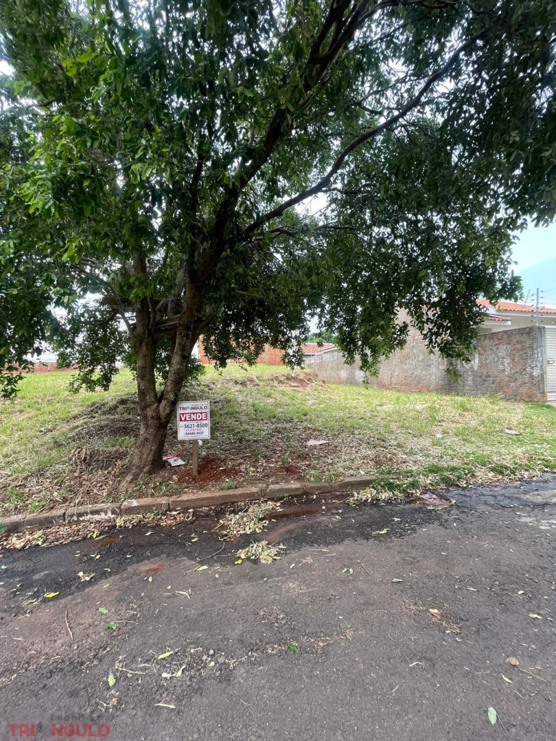 Terreno para venda no Parque Alto da Parana em Umuarama com 270m² por R$ 160.000,00