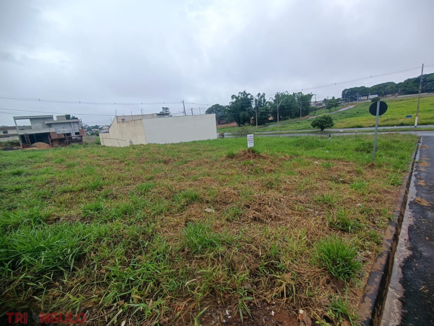 Terreno para venda no Jardim Aeroporto II em Umuarama com 204,98m² por R$ 75.000,00