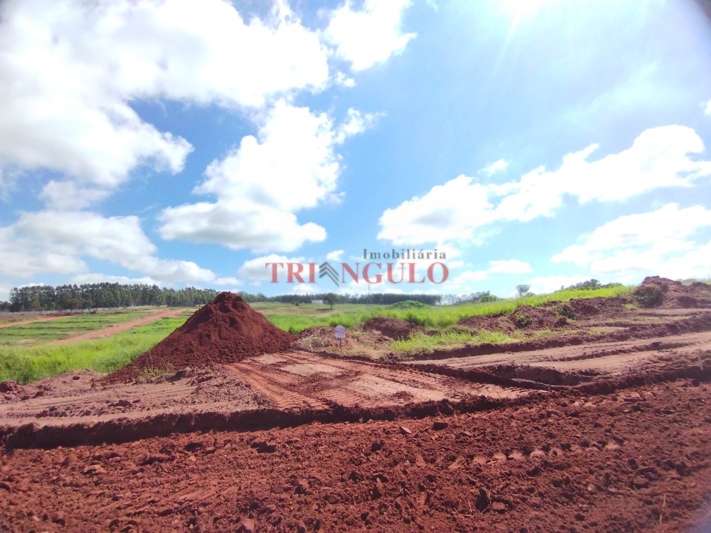 Terreno para venda no Villa Serena Resort em Umuarama com 300m² por R$ 160.000,00