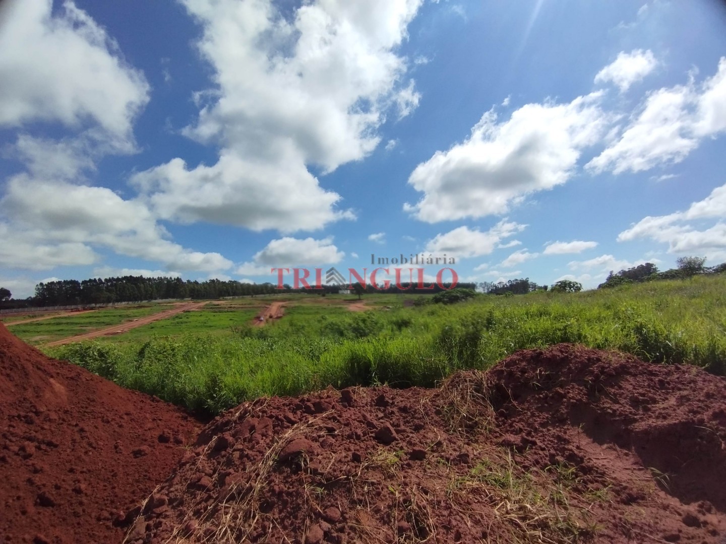 Terreno para venda no Villa Serena Resort em Umuarama com 300m² por R$ 160.000,00