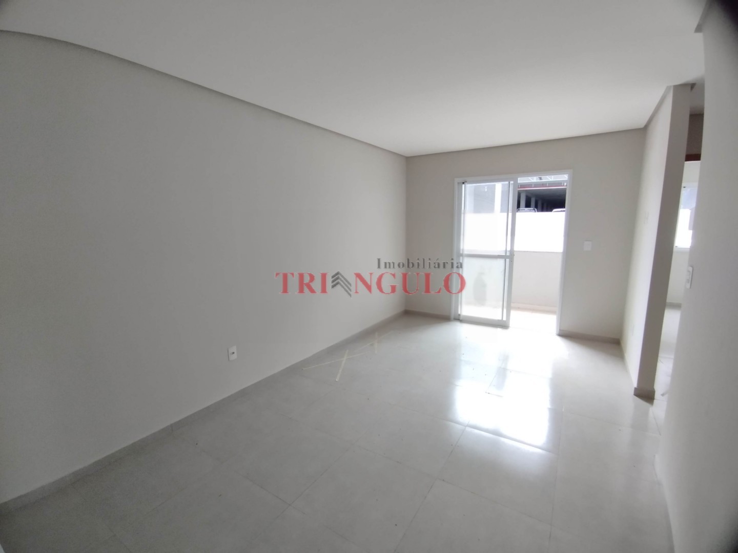 Apartamento para locacao no Jardim Paineiras em Umuarama com 119m² por R$ 1.250,00