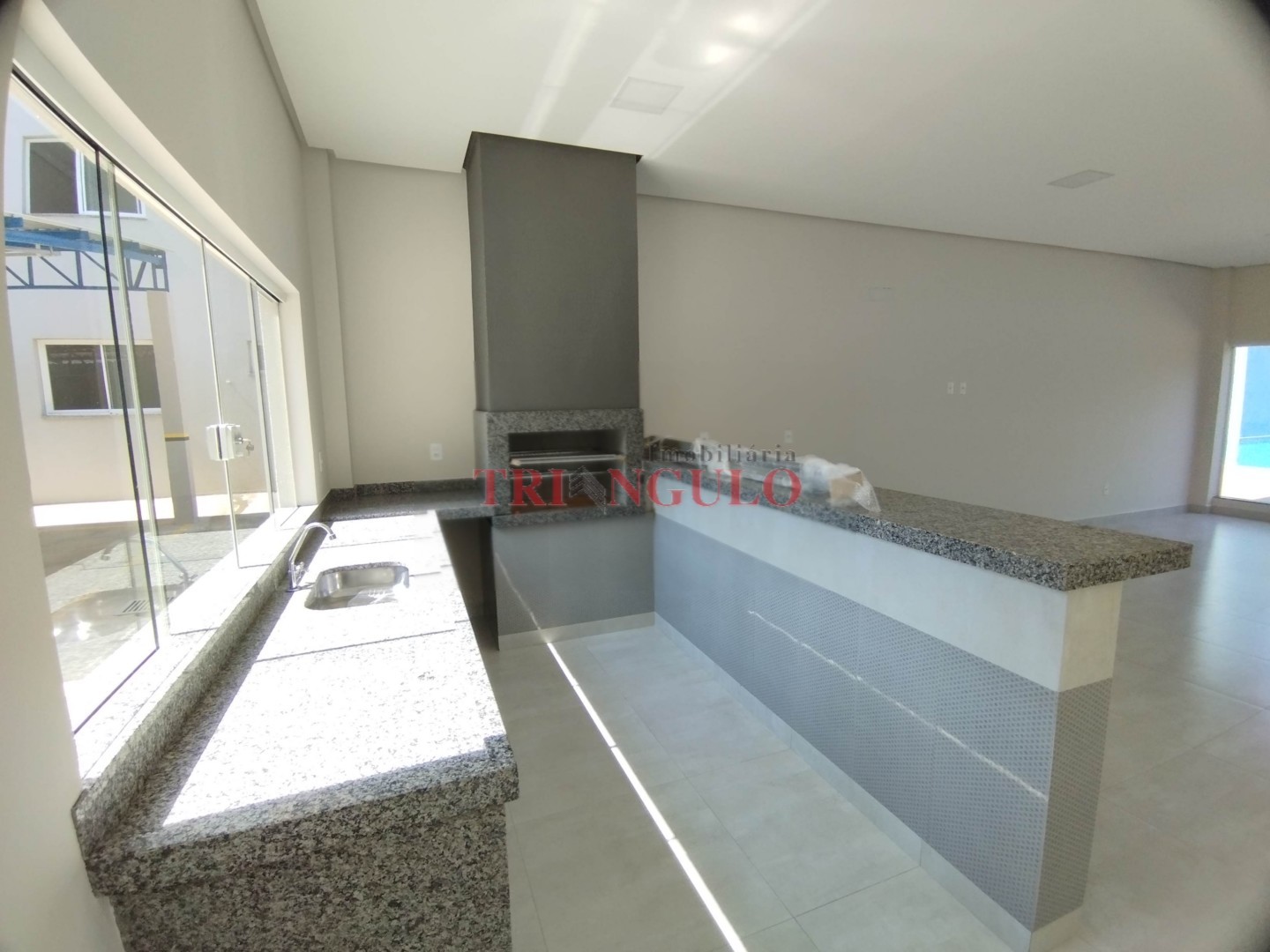 Apartamento para locacao no Jardim Paineiras em Umuarama com 119m² por R$ 1.250,00
