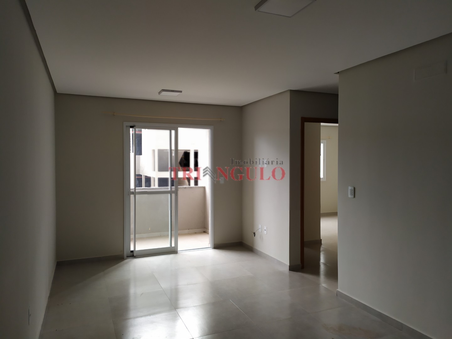 Apartamento para locacao no Jardim Paineiras em Umuarama com 119m² por R$ 1.200,00